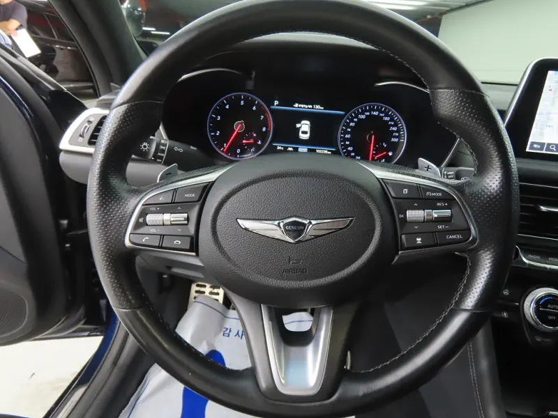 Genesis G70
