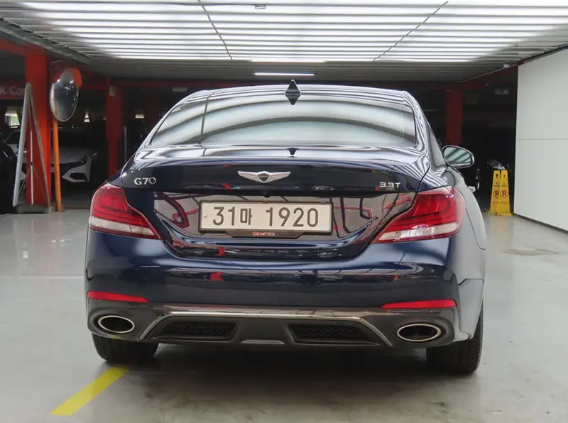 Genesis G70