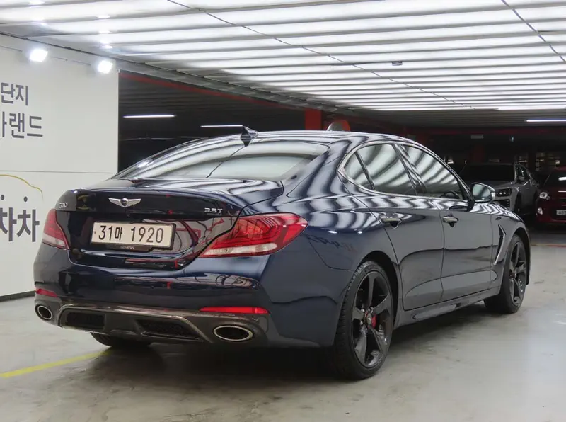 Genesis G70