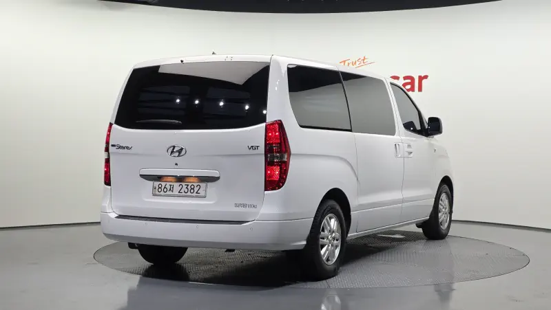 Hyundai Grand Starex