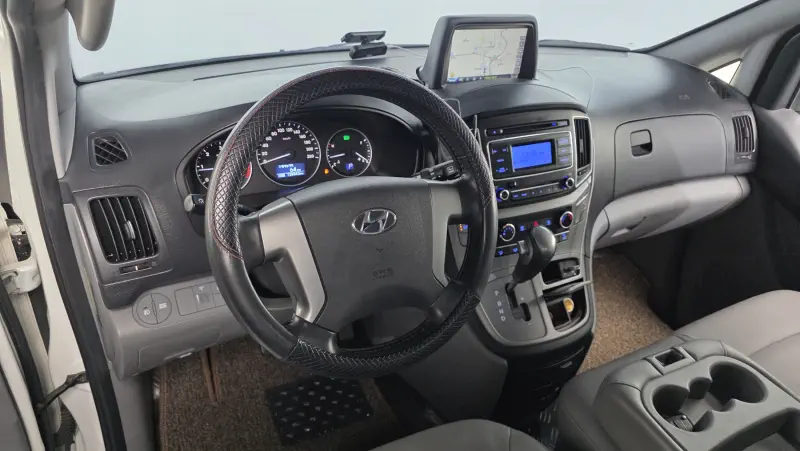 Hyundai Grand Starex