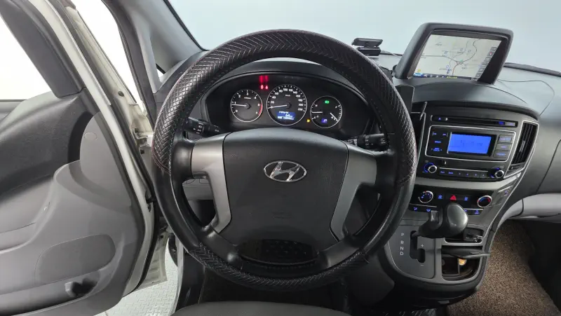 Hyundai Grand Starex