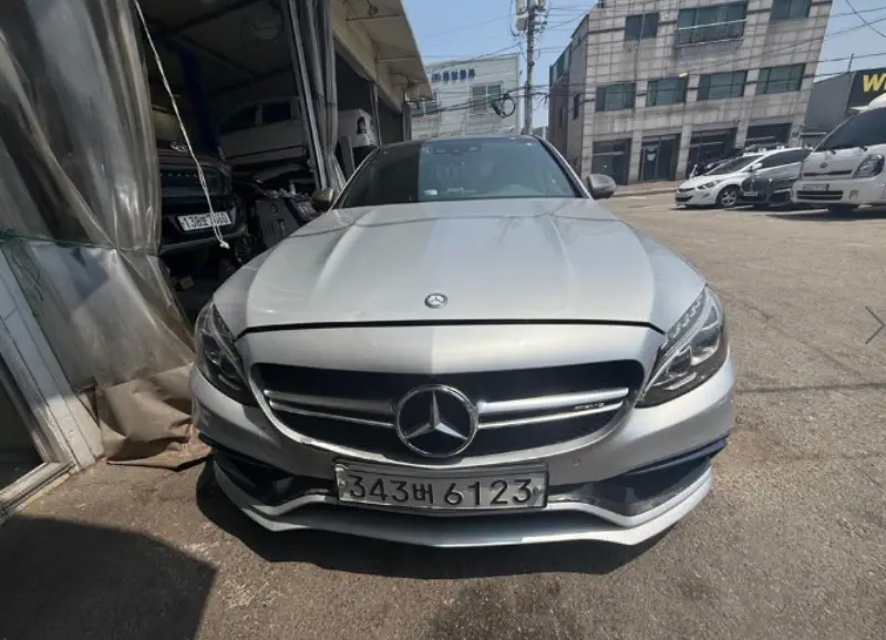 Mercedes-Benz C-Class