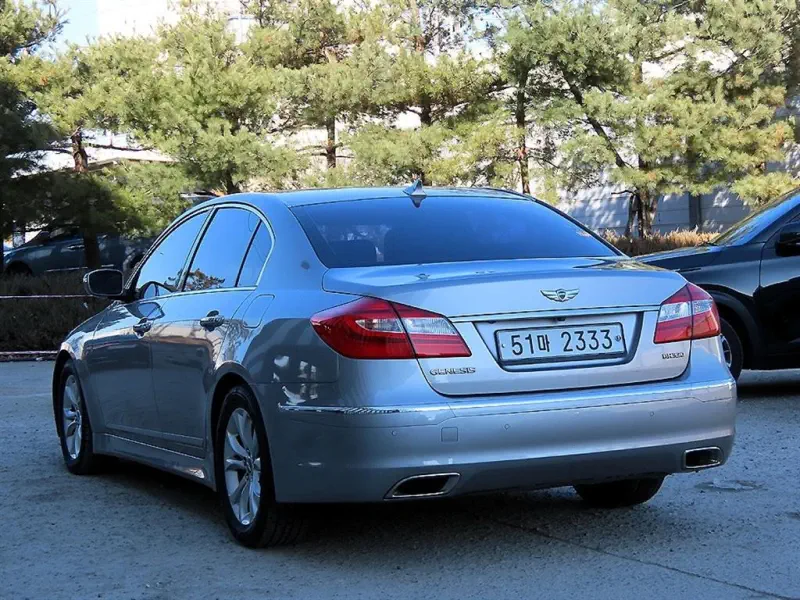 Hyundai Genesis
