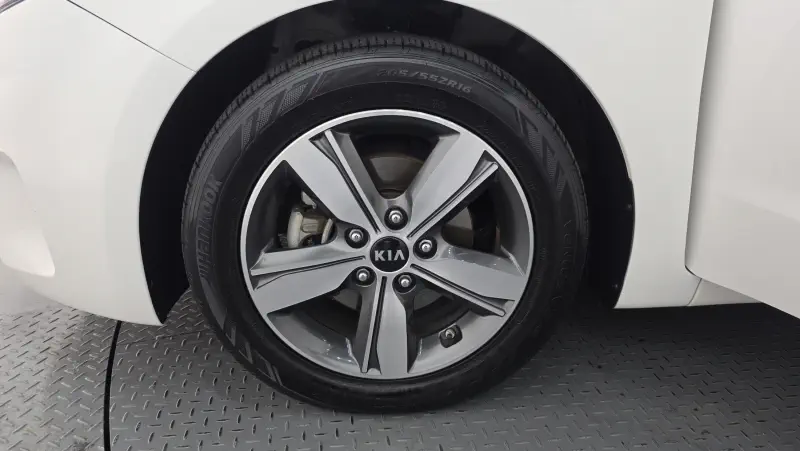 Купить Kia K3 Gyeonggi из Кореи