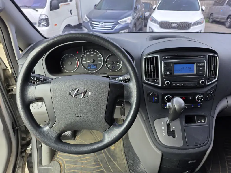 Hyundai Grand Starex