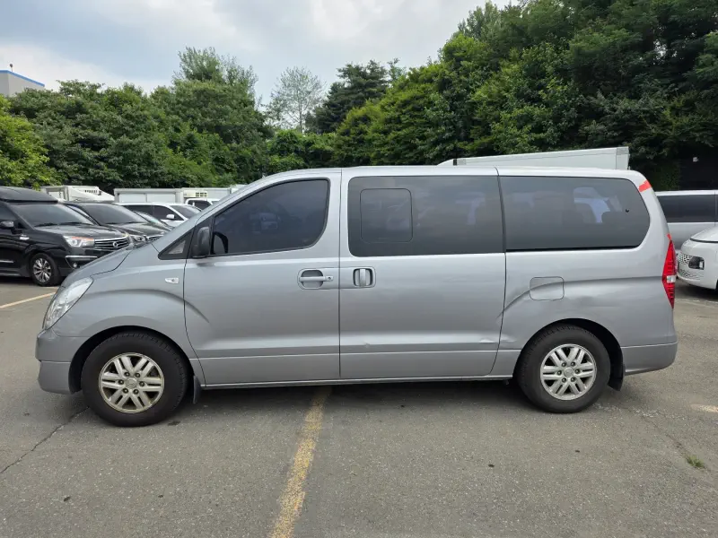 Hyundai Grand Starex
