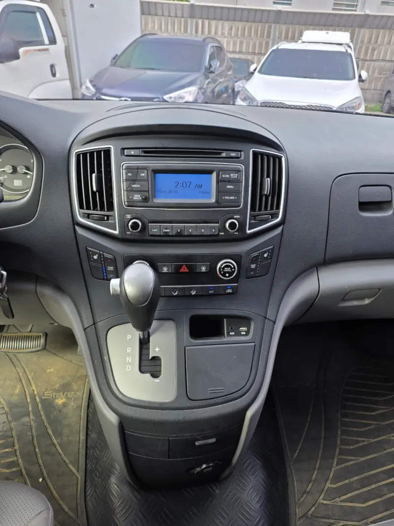 Hyundai Grand Starex