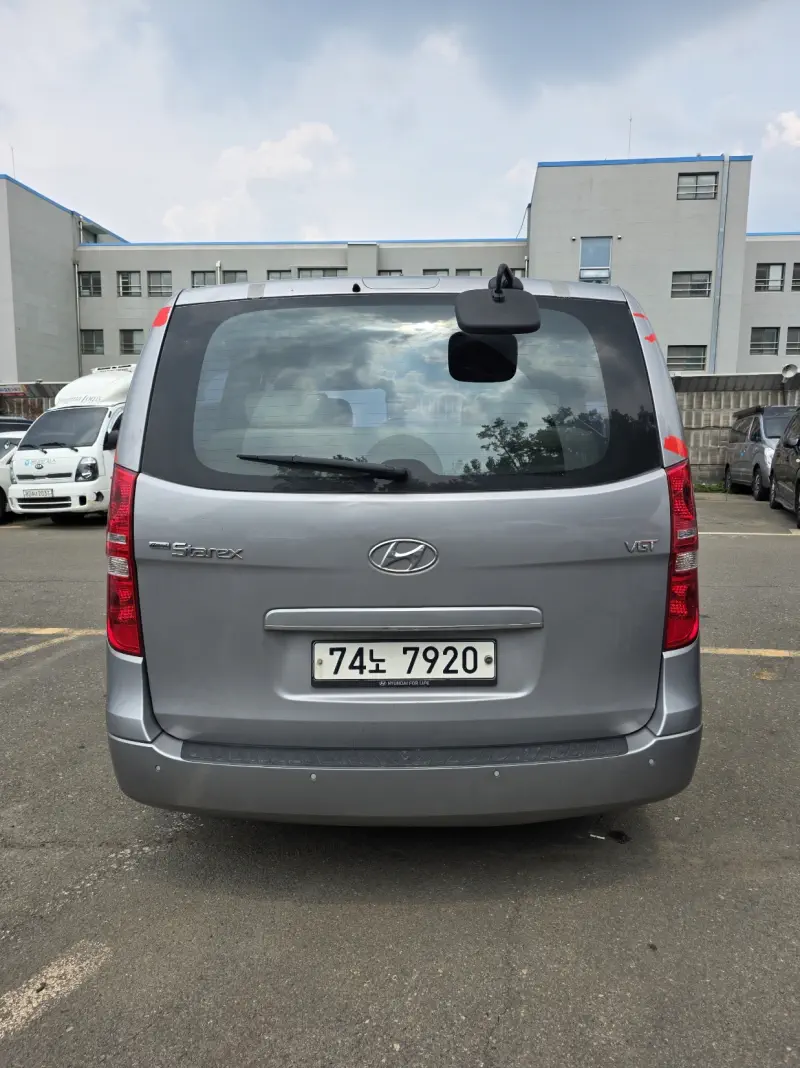 Hyundai Grand Starex