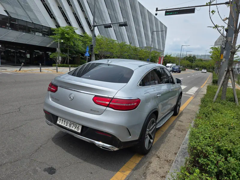 Mercedes-Benz GLE-Class