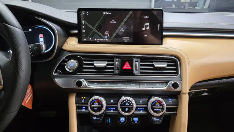 Genesis G70