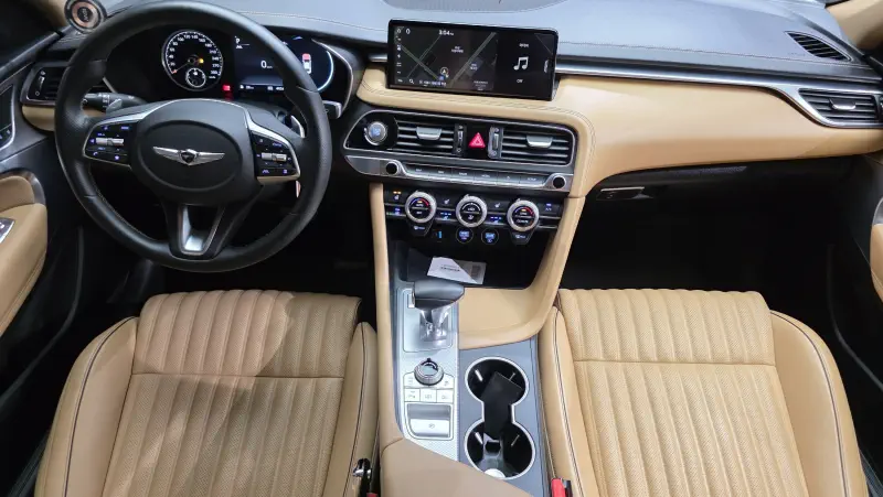 Genesis G70