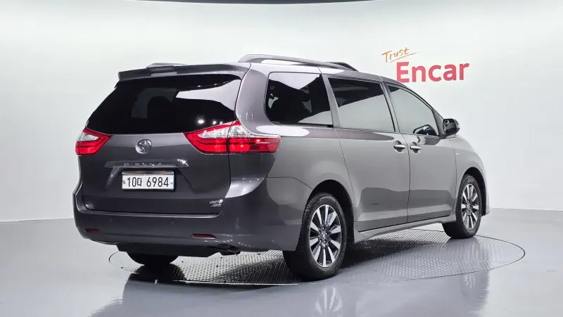 Toyota Sienna