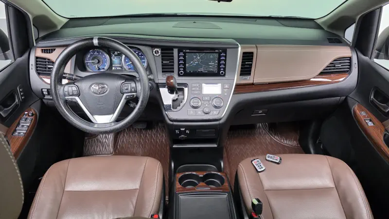 Toyota Sienna