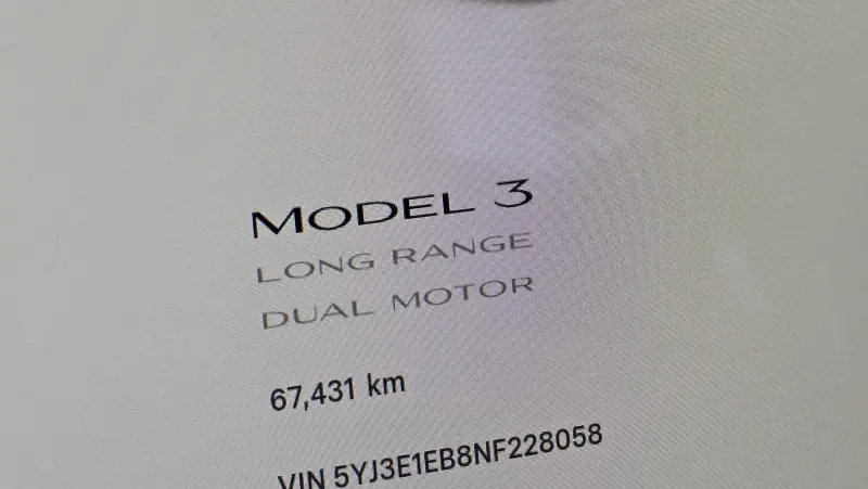 Tesla MODEL 3