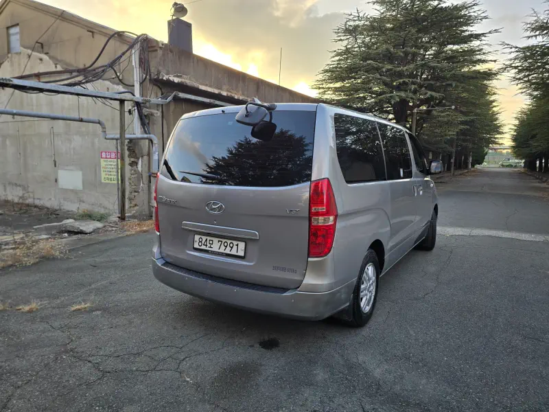 Hyundai Grand Starex