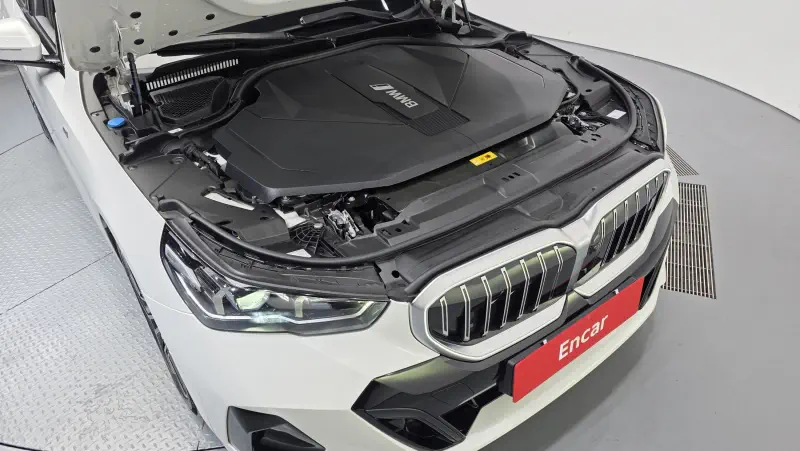 BMW i5