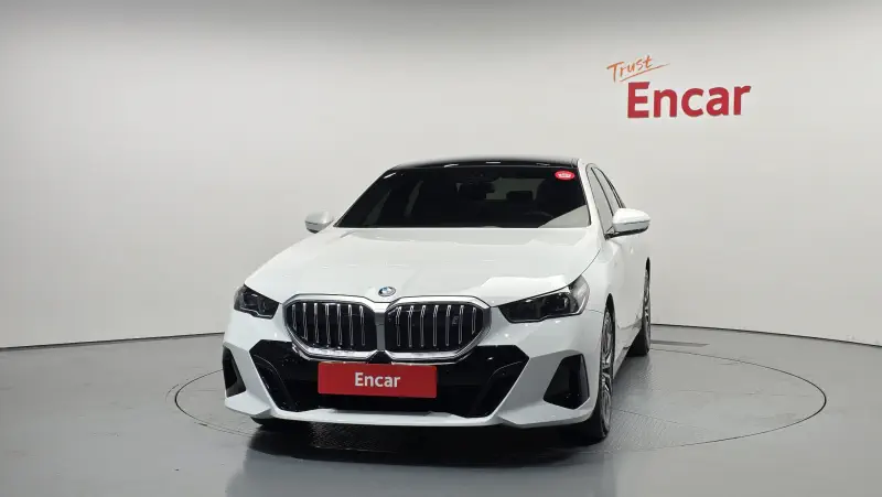 BMW i5