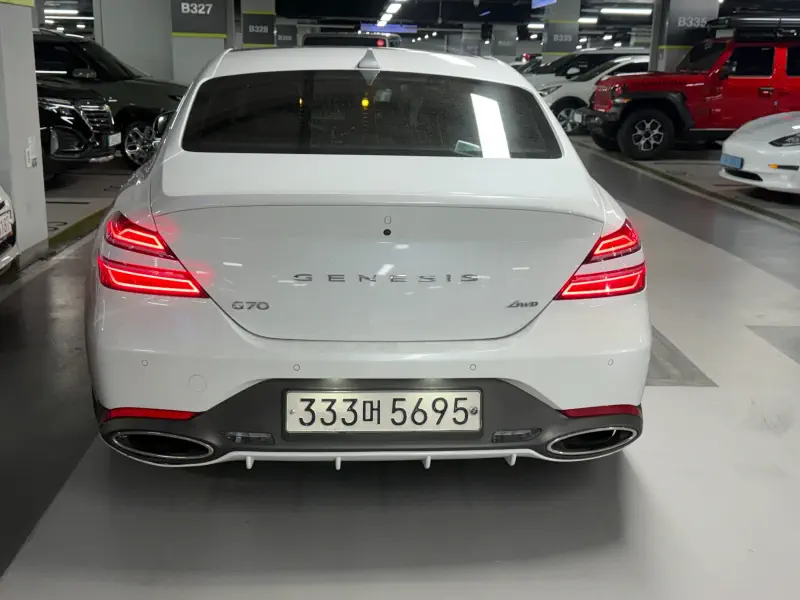 Genesis G70