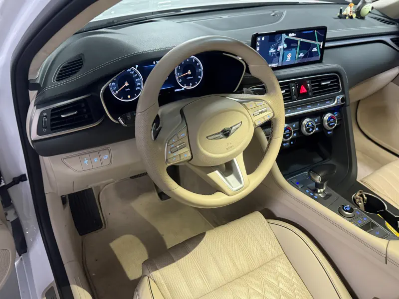 Genesis G70