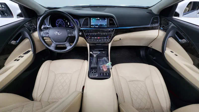 Hyundai Aslan