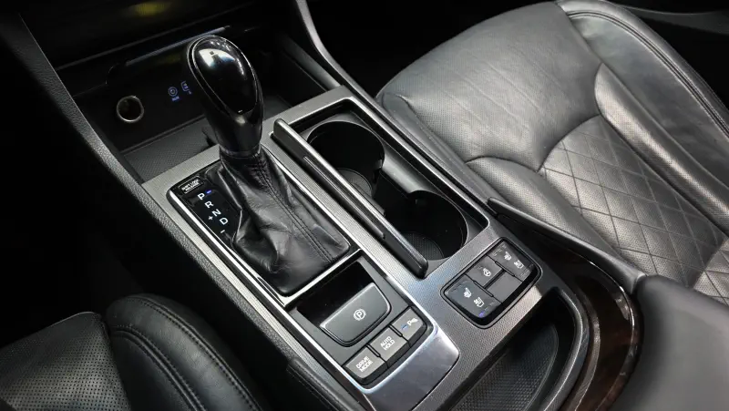 Hyundai Aslan