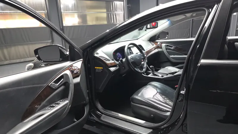 Hyundai Aslan