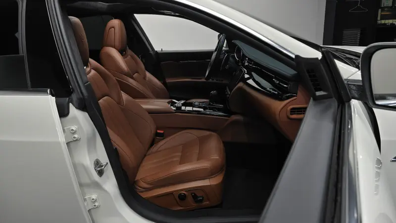 Maserati Quattroporte