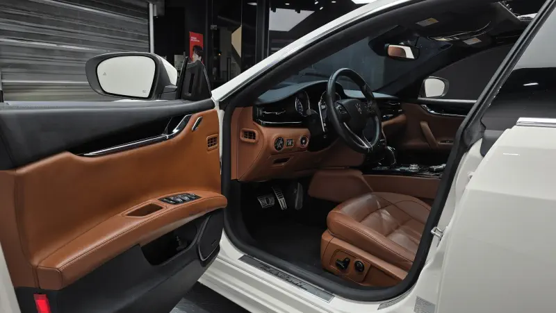 Maserati Quattroporte