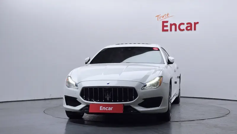Maserati Quattroporte