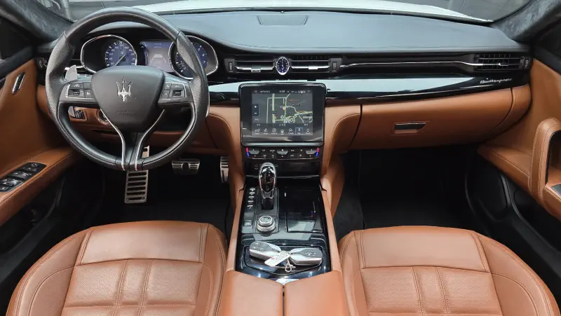 Maserati Quattroporte