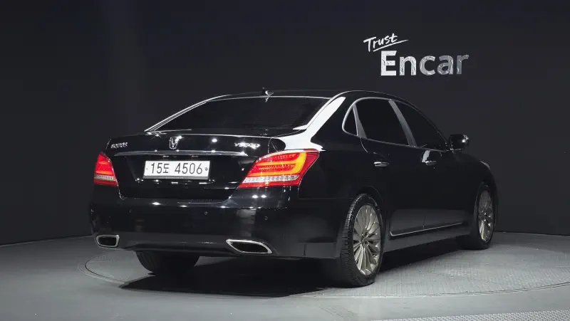 Hyundai Equus