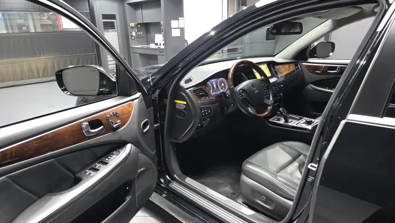 Hyundai Equus