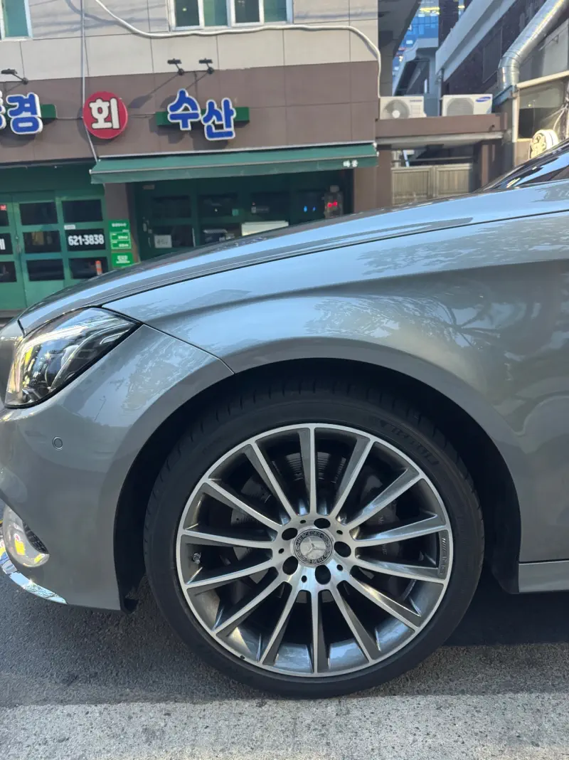 Mercedes-Benz CLS-Class