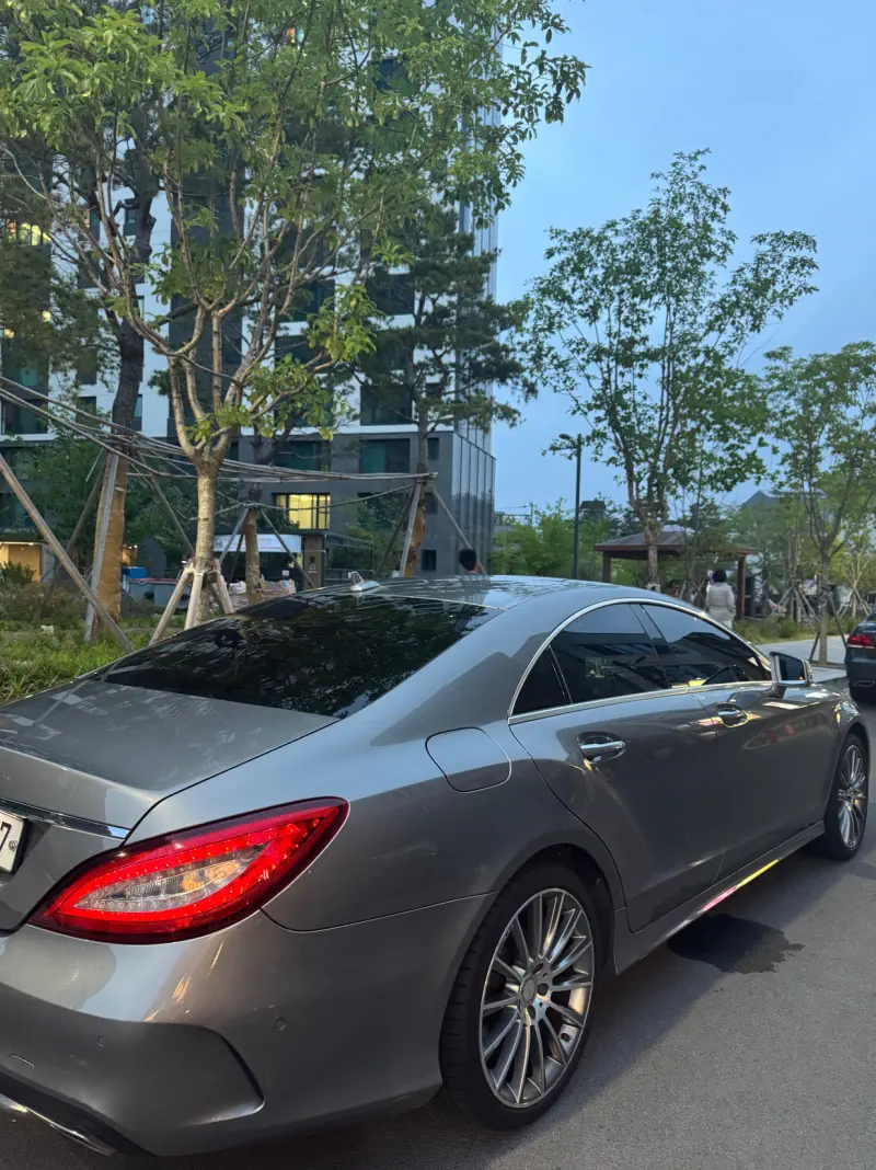 Mercedes-Benz CLS-Class