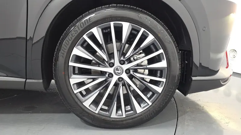 Lexus RX450h+