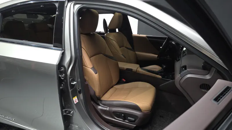 Lexus ES300h