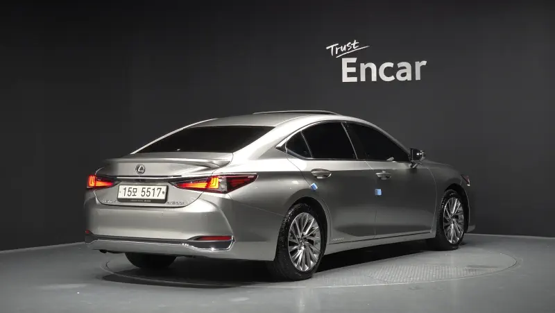 Lexus ES300h