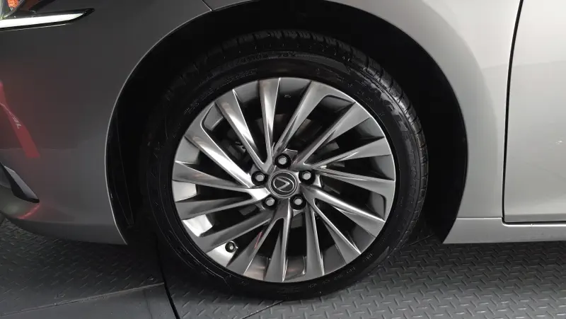 Lexus ES300h