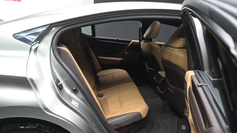 Lexus ES300h