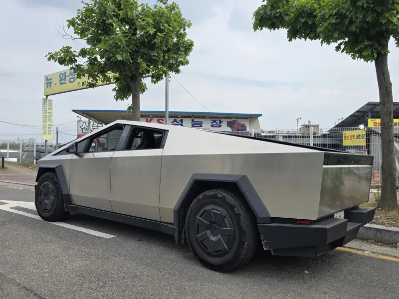 Tesla Cybertruck