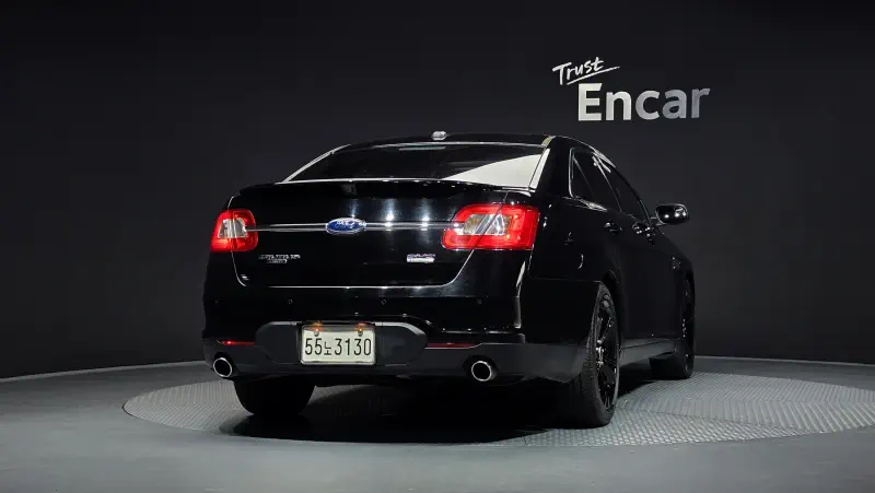 Ford Taurus