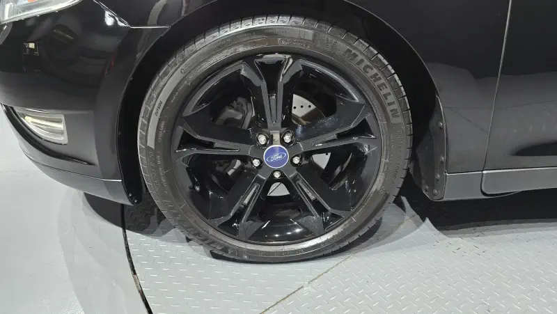 Ford Taurus