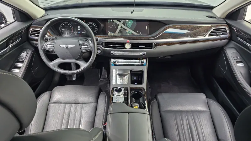 Genesis G90