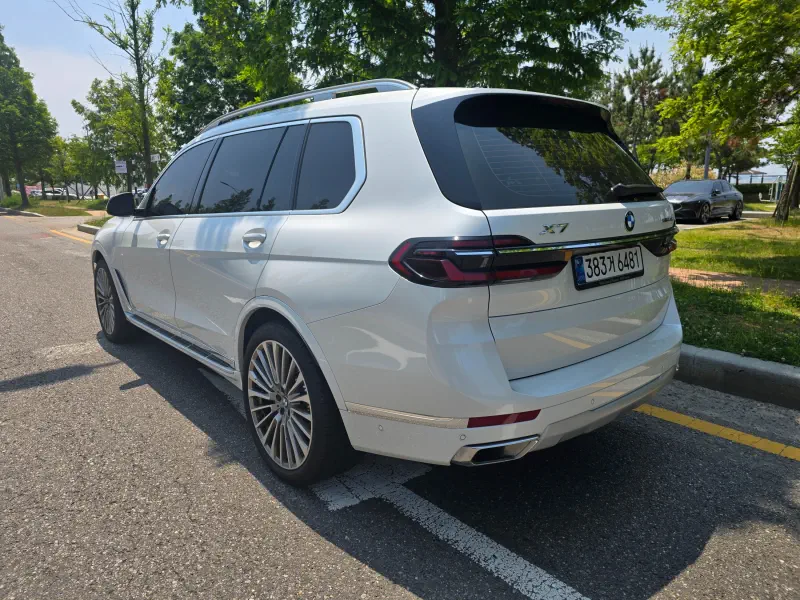 BMW X7