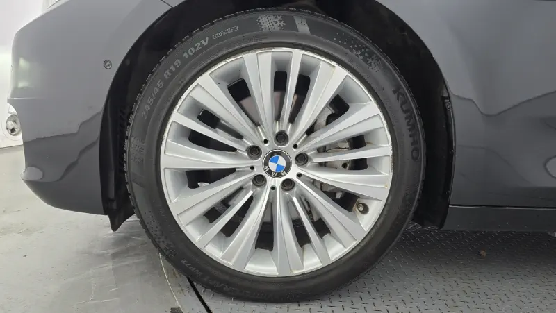 BMW 5-Series Gran Turismo