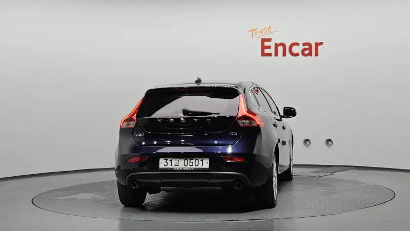 Volvo V40