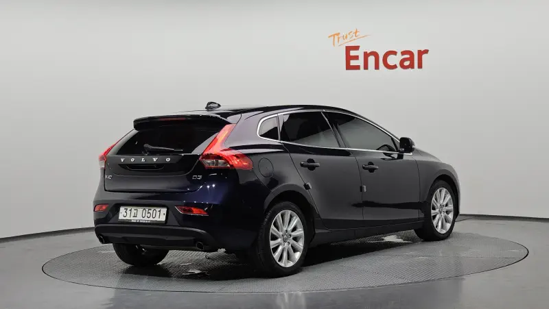 Volvo V40