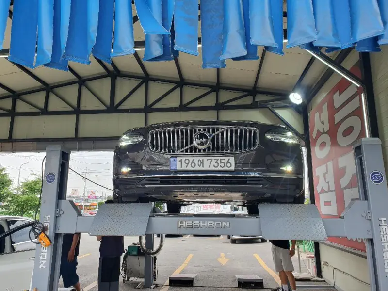 Volvo S90