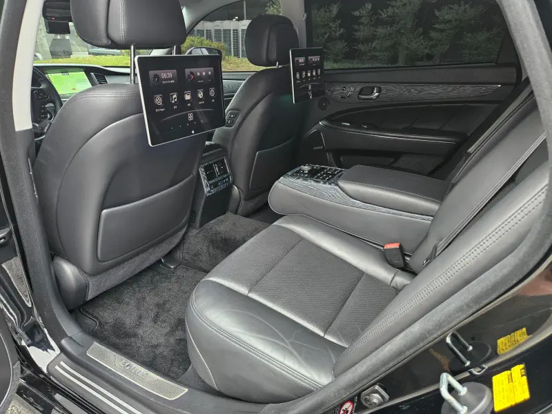 Hyundai Equus